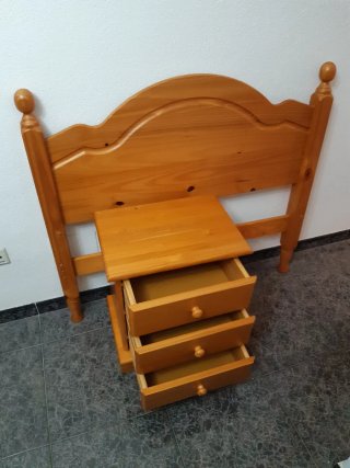Cabecero y mesita de noche pino