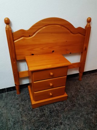 Cabecero y mesita de noche pino