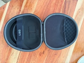 Funda UAG para AirPods Max Verde