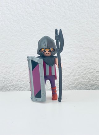 Playmobil Medieval Guerrero con Escudo y Hacha