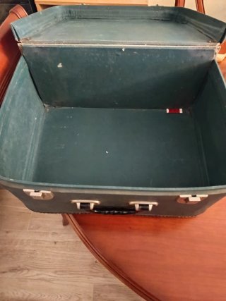 Máquina de coser vintage, no sé hacen envíos.
