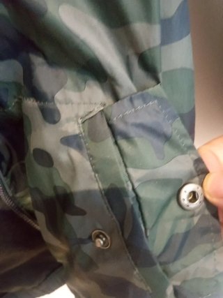 Cazadora niño camuflaje Mango