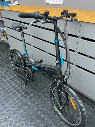 Bicicleta eléctrica Btwin plegable