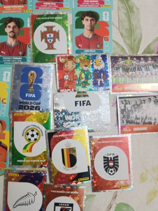 Álbum Mundial 2026 + 180 cromos sin repetir
