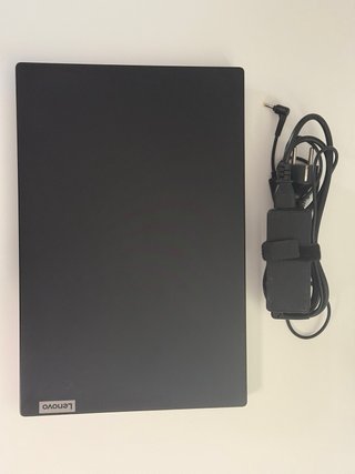 Portátil Lenovo V15 i5 12ª Gen 8GB RAM 240 GB SSD
