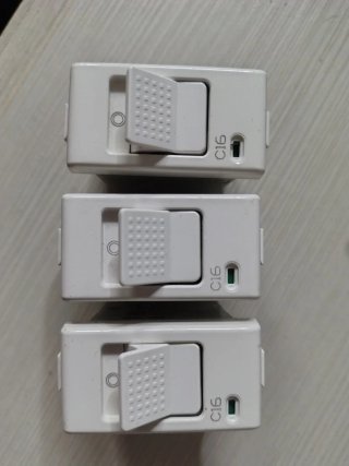3 Interruttori Magnetotermici BTicino Matix C16