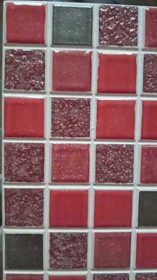 Azulejo decorativo mosaico rojo y gris