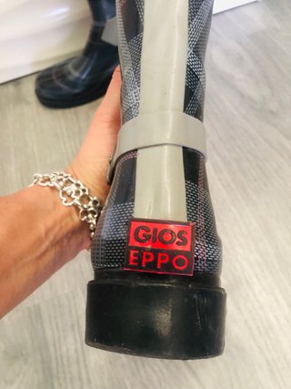 Botas de agua mujer sin usar marca