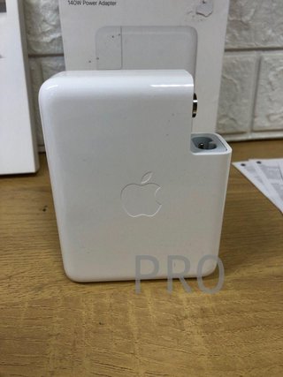 Adaptador de Corriente - Apple