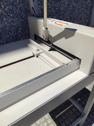 Guillotina IDEAL 3905