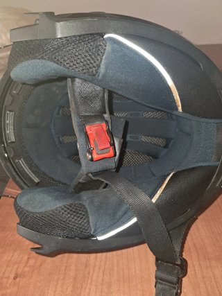 Casco de moto negro