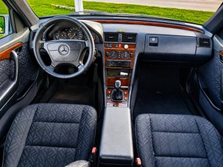 MERCEDES C220 150CV HISTÓRICO | MANUAL 5V | 120m k