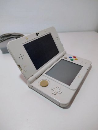 New Nintendo 3DS Bianco Completo con Caricatore