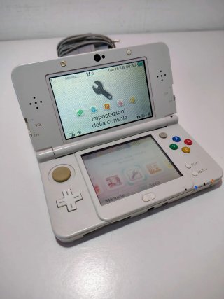 New Nintendo 3DS Bianco Completo con Caricatore
