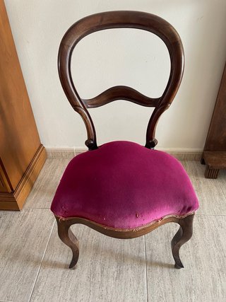 2 Sillas antiguas de madera