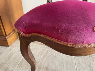 2 Sillas antiguas de madera