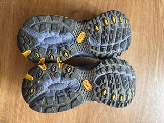 Zapatillas The North Face Azul y Amarillo