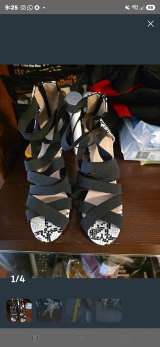 Sandalias de tiras con estampado de serpiente