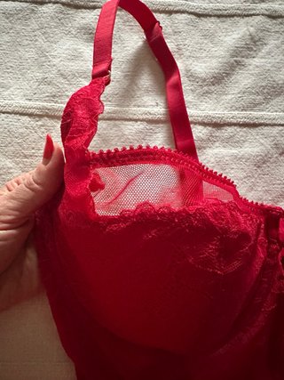 Sujetador bustier rojo encaje