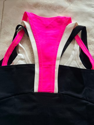 C2: Camiseta ciclismo Royca negra y rosa tirantes