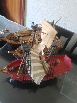 3 Barcos Piratas Playmobil con Accesorios