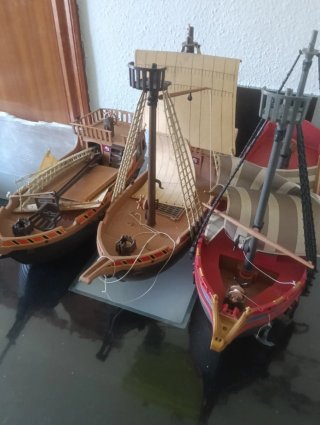 3 Barcos Piratas Playmobil con Accesorios