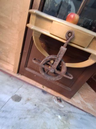 Polea antigua hierro CORRIOLA ANTIGÜEDAD FUNCIONAL
