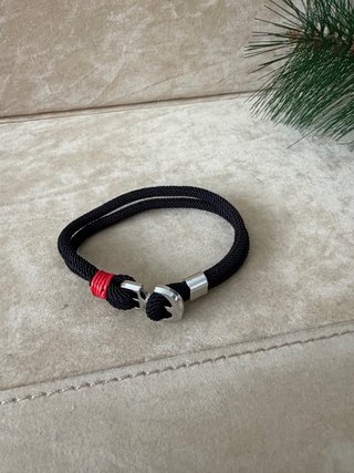 Pulsera ancla negra y roja