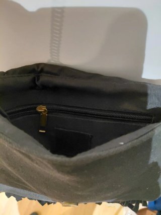 Bolso de fiesta con flecos y pedrería