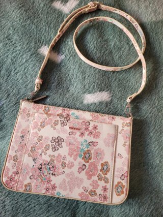 Bolso Parfois floral rosa