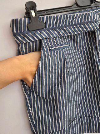Pantalón corto mujer rayas azul y blanco