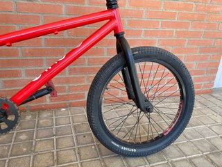 Bicicleta BMX Roja
