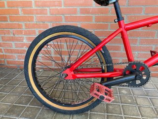 Bicicleta BMX Roja