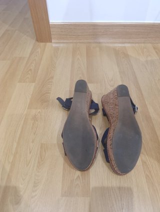 Sandalias cuña azul