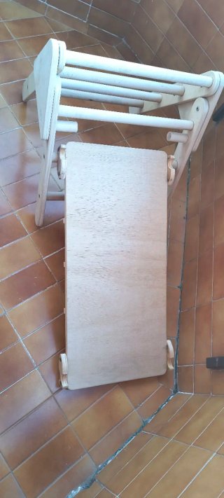 Triángulo Pikler madera