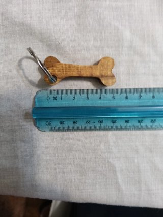 Portachiavi legno forma osso fatto a mano