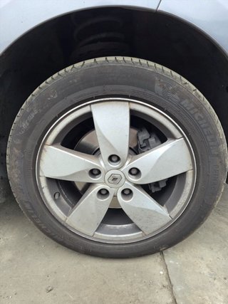 NEUMATICO RENAULT MEGANE III BERLINA 5P K9KG8 205