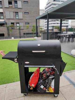 Barbacoa de carbón IMOR – ¡Como nueva! (1 solo uso