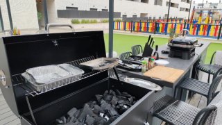 Barbacoa de carbón IMOR – ¡Como nueva! (1 solo uso