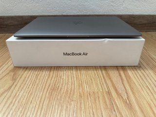 MacBook Air M1 8GB 256GB