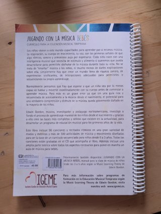 Jugando con la música bebés