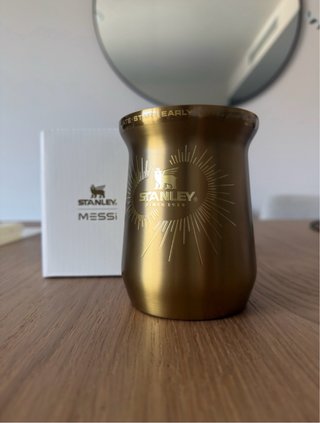 Mate Stanley x Messi Dorado 0.23L + Bombilla Negra