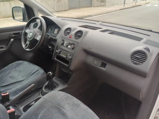 Volkswagen Caddy 2011