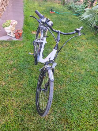 Bicicleta Eléctrica Blanca