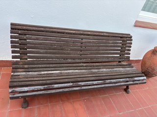 Banco de madera y metal