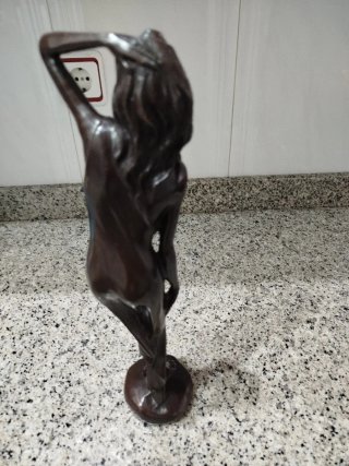 Figura bronce maciza mujer