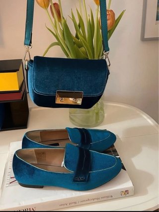 Bolso y zapatos de terciopelo  El corte Ingles