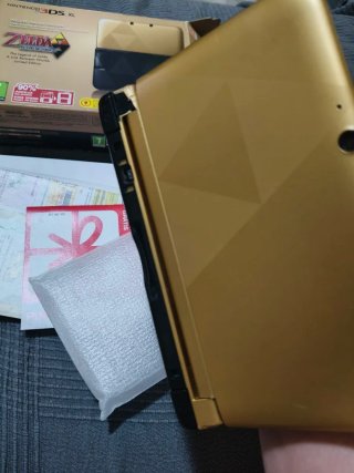 Nintendo 3DS XL Edición Zelda Dorada