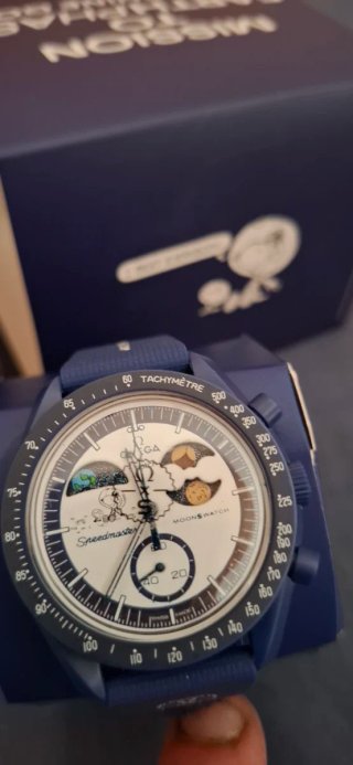 Reloj Mission to Earthphase Moonshine Gold