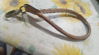 Neceser de viaje de cuero con diseño